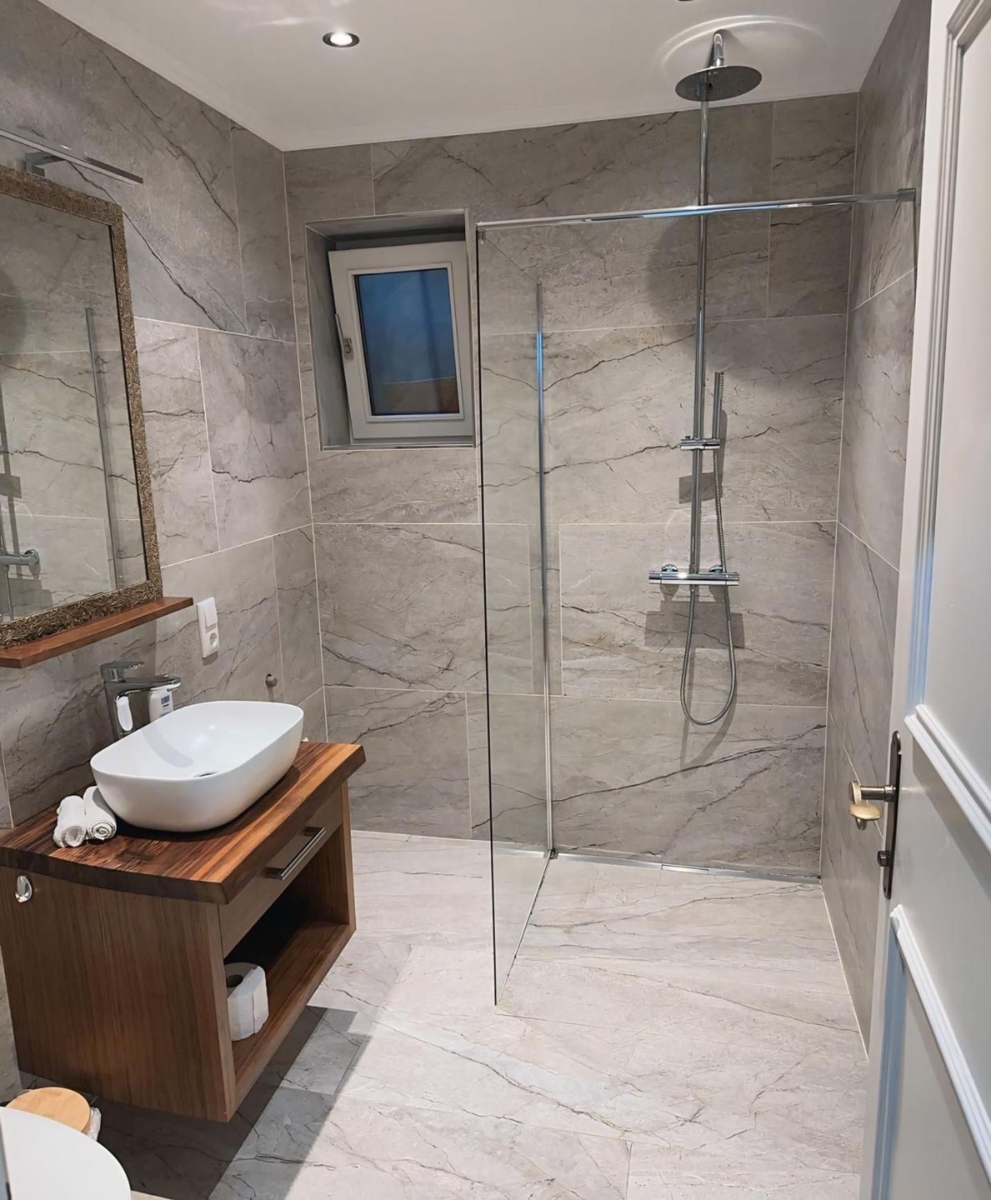Апартаменти Haus Wenger Mountain View & Swimming Pool Капрун Екстер'єр фото